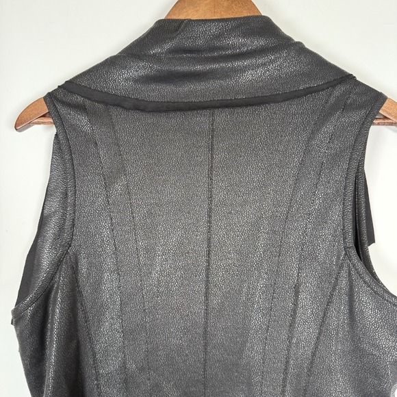 Karen Kane Women's Vest Black Shiny Size Medium Stretchy Open - Picture 4 of 5